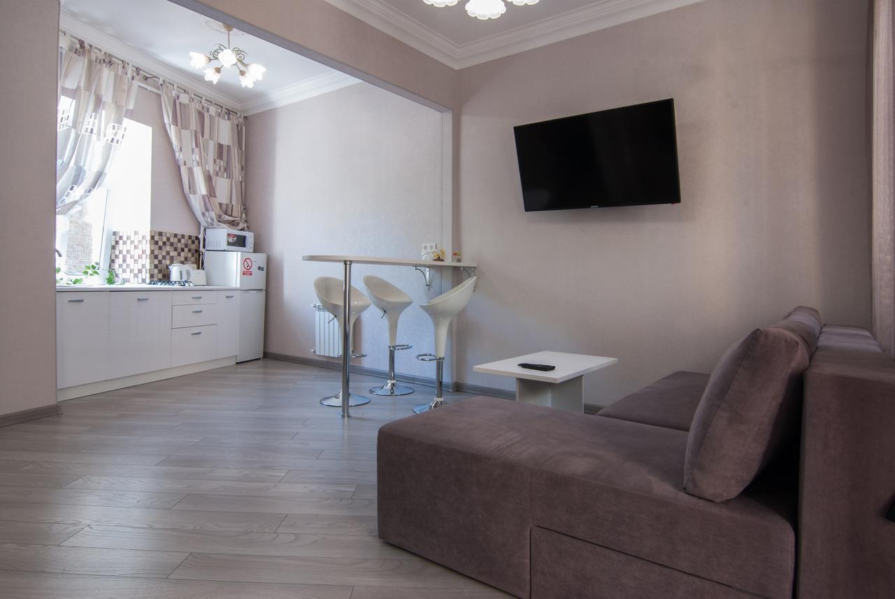 On Mykhailivska Square - Apartment