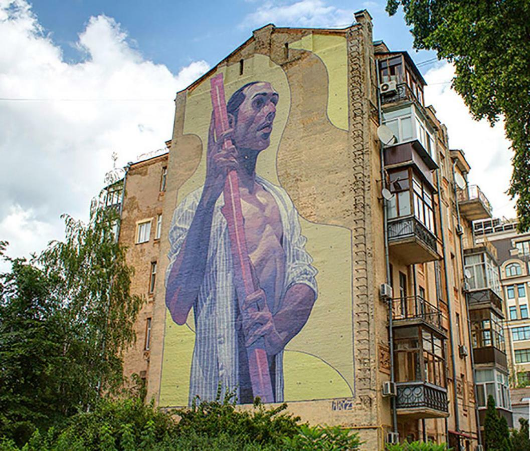 On Mykhailivska Square - *