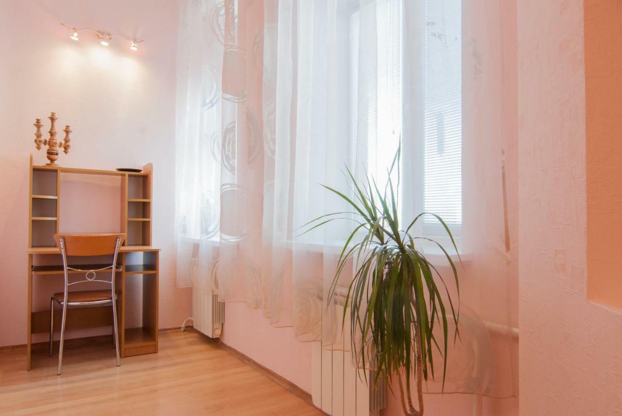 Apartment On Mykhailivska Square - *